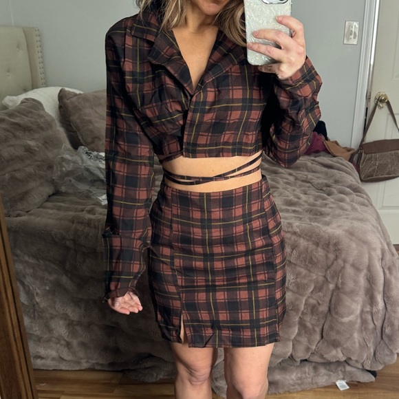 NWT matching set Heartbreak wrap front cropped blazer tie waist mini skirt - Picture 2 of 7